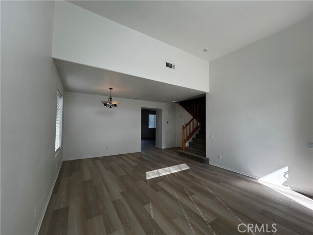 Foto del edificio - 4210 Cloudywing Rd