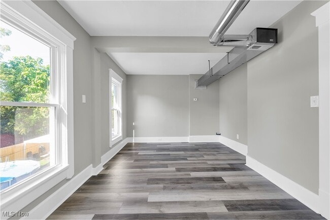 Building Photo - 3116 W 88th St