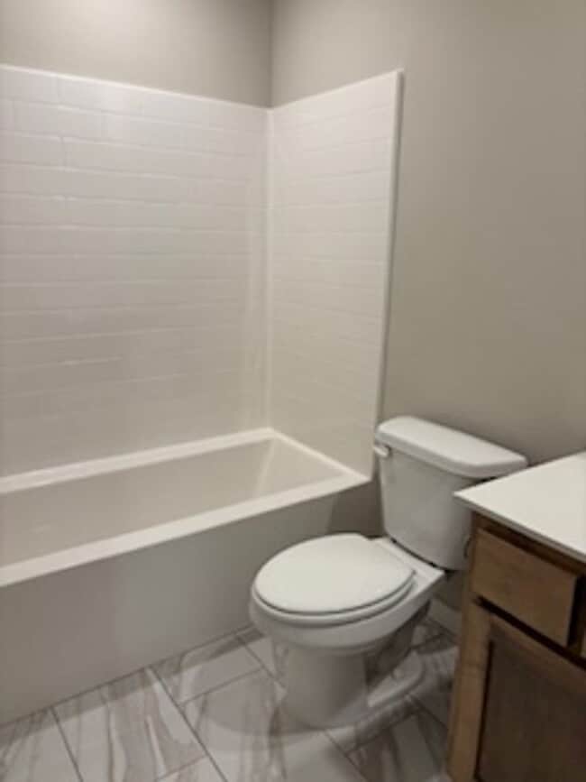 Foto del edificio - First Month Free!