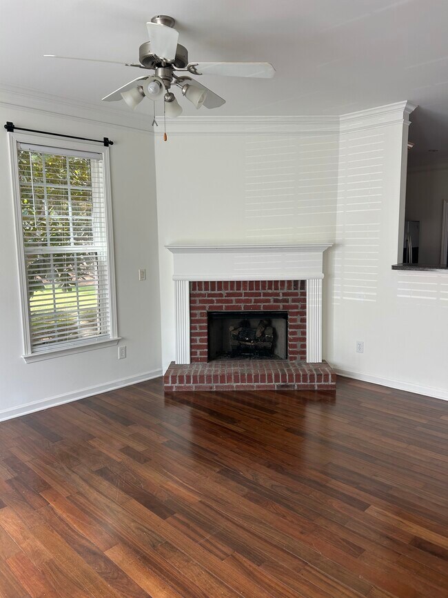 Building Photo - 1701 Heights Cir NW