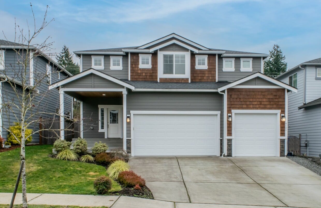 Primary Photo - Beautifully Crafted 5bd/3bth home W/ Fence...