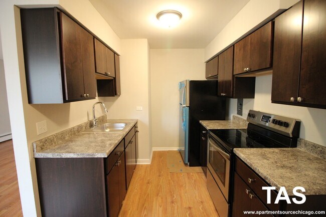 Foto del edificio - 1642 W Morse Ave