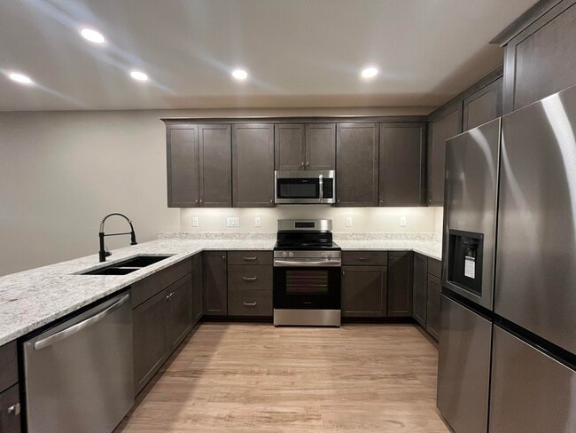 Building Photo - 2881 Leahs Ln