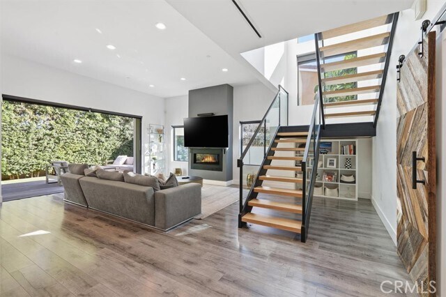 Building Photo - 5487 Blanco Way