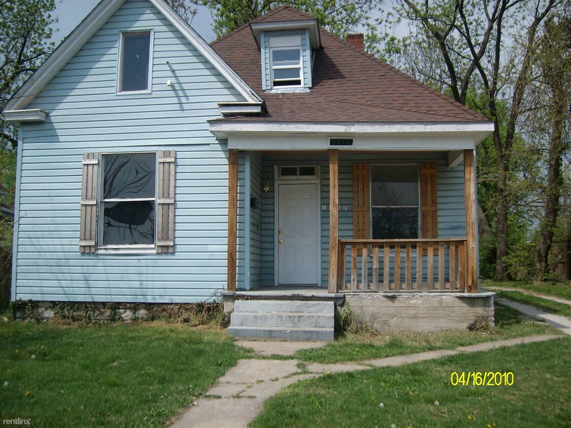 Primary Photo - 3 br, 1 bath House - 1117 W Division St