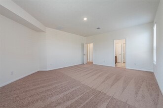 Building Photo - 2815 Icarus Dr