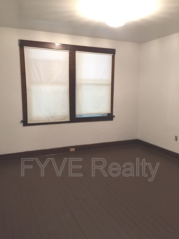 Building Photo - 1123 Woodland Ave