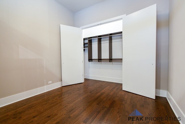 Ravenlux Apartments Chicago Il Building Photo Ravenlux Apartments