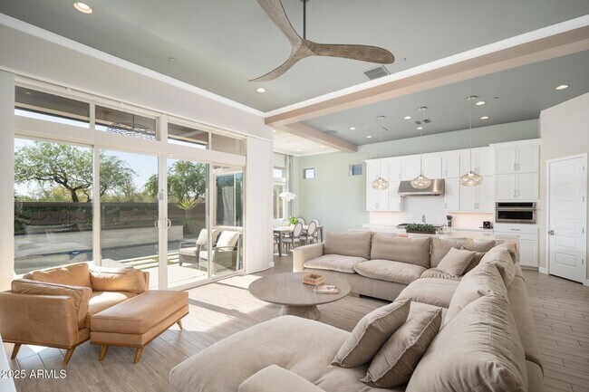 Foto del edificio - 23448 N 76th Pl