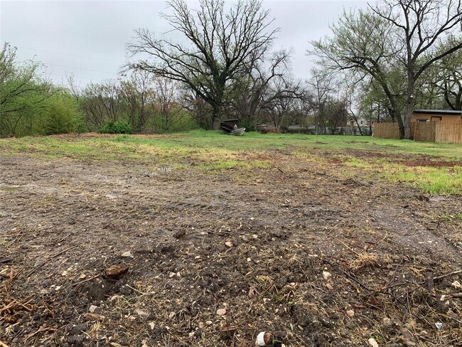 Foto del edificio - 4150 Palacios Ave