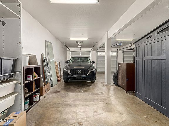 Building Photo - 706 E Washington St