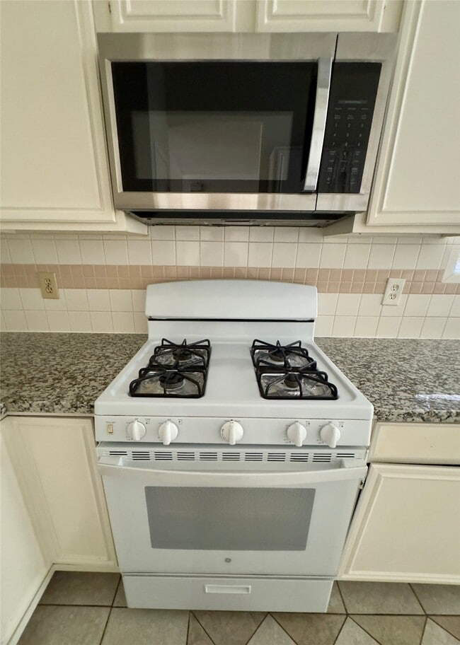 Foto del edificio - 16315 Cobble Springs Ct