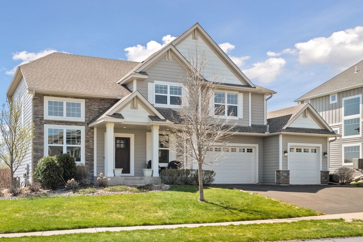 292 Lakeview Rd E, Chanhassen, MN 55317 House Rental in Chanhassen