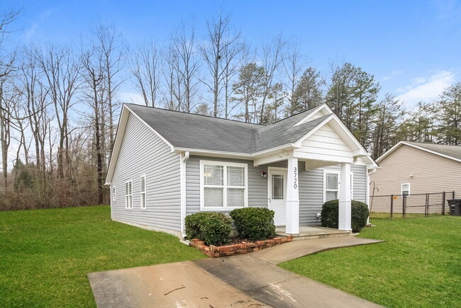 Building Photo - 3720 Cheshire Woods Dr