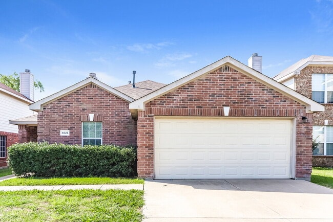 Building Photo - 4625 Sleepy Ridge Cir