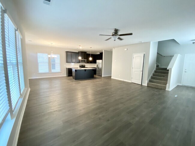 Foto del edificio - Four Bedroom Home in Millstone Landing!