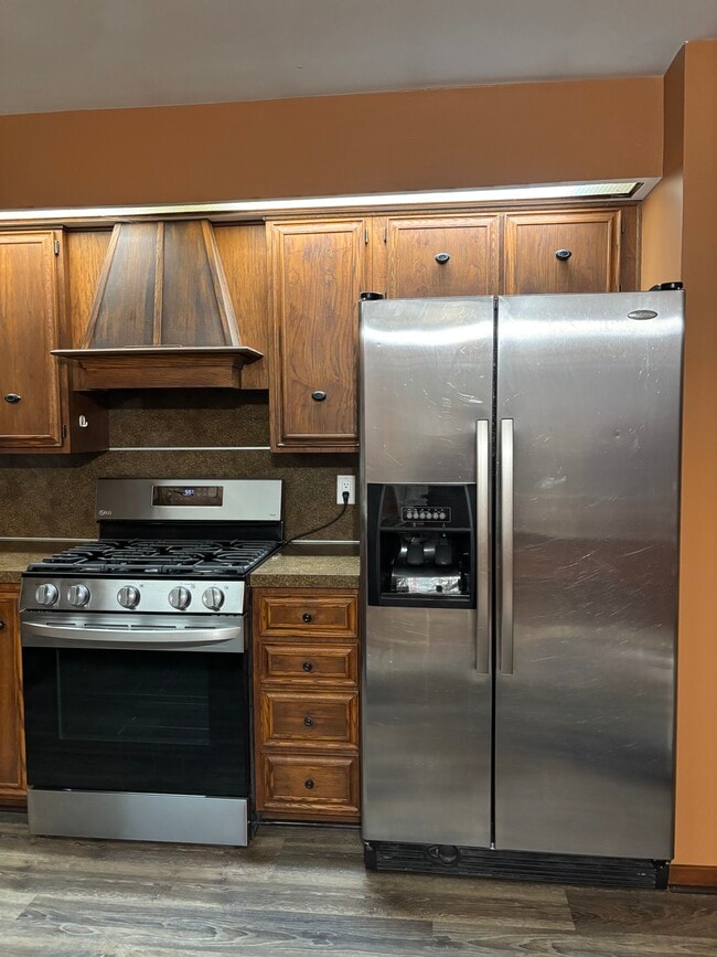 Building Photo - 429 Monroe Ave