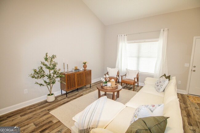 Foto del edificio - 211 Big Branch Dr