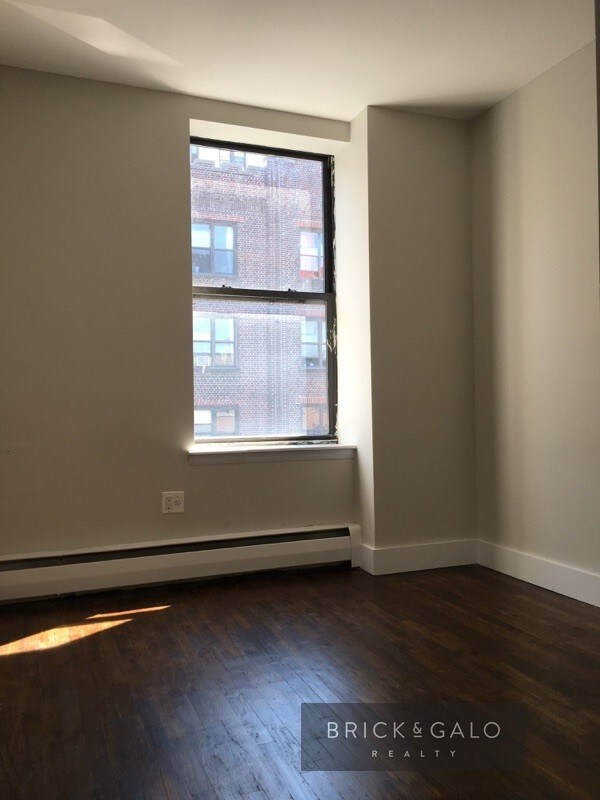 Foto del edificio - 365 Lincoln Pl