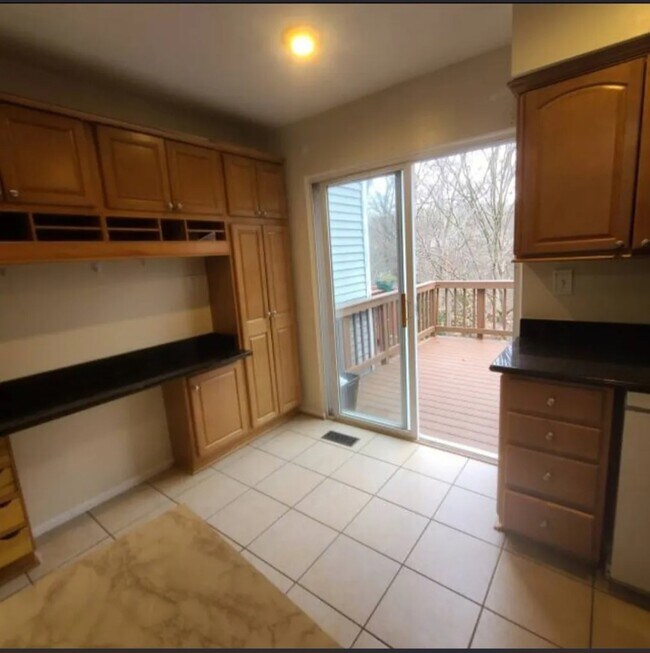 Foto del edificio - 15205 Valley Stream Dr