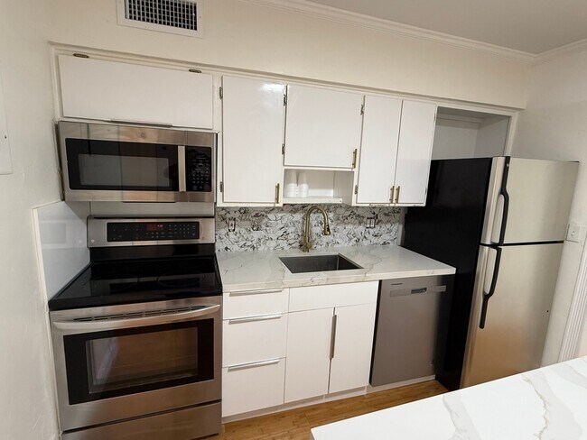 Foto del edificio - 1413 SW 23rd Ave