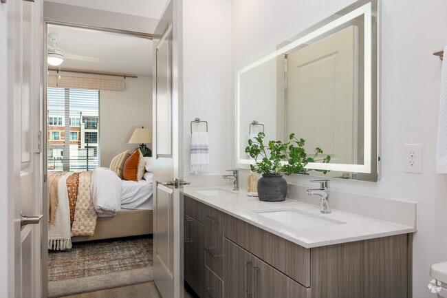 1BR, 1BA - 747SF - THE LINKS ON PGA PARKWAY