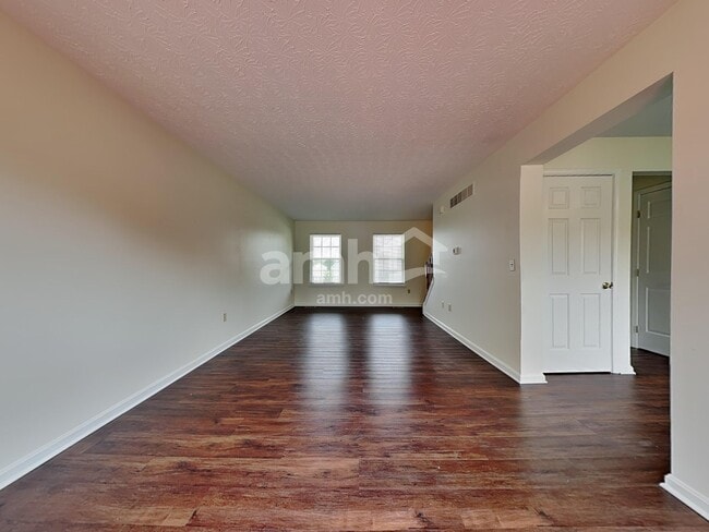 Building Photo - 10320 Fredricksburg Rd
