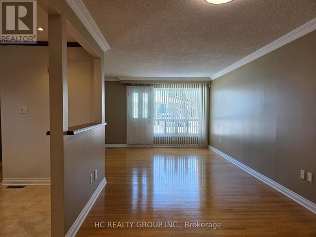 Building Photo - 3161 Rymal Rd