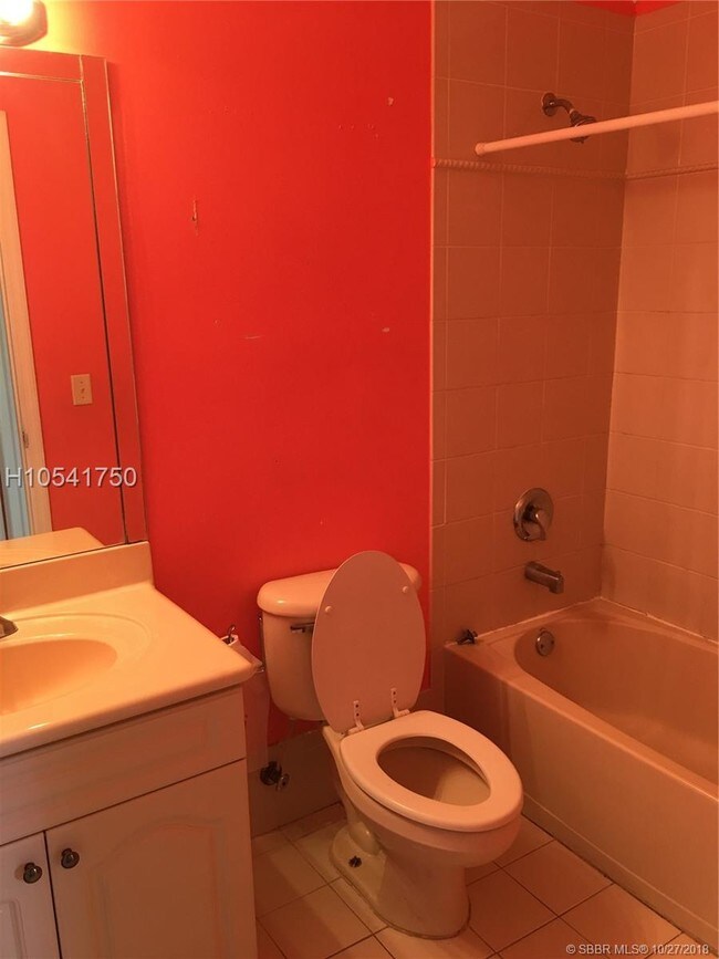 Foto del edificio - 631 NW 79th Terrace