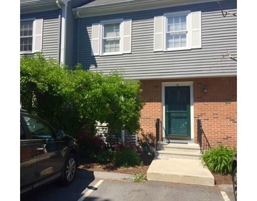 Primary Photo - 2 Glenbrook Ln