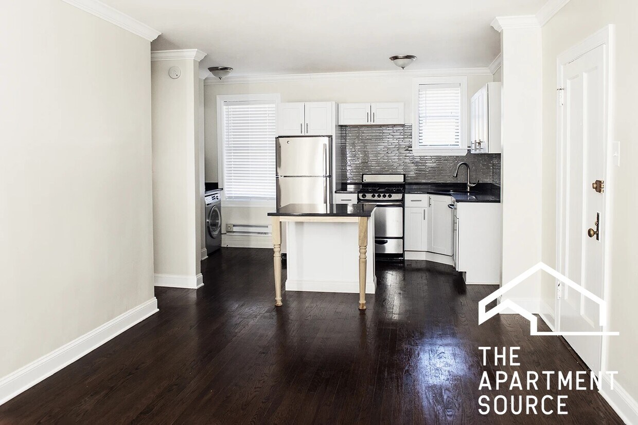 Photo - 3841 North Greenview Ave. Unit 3W