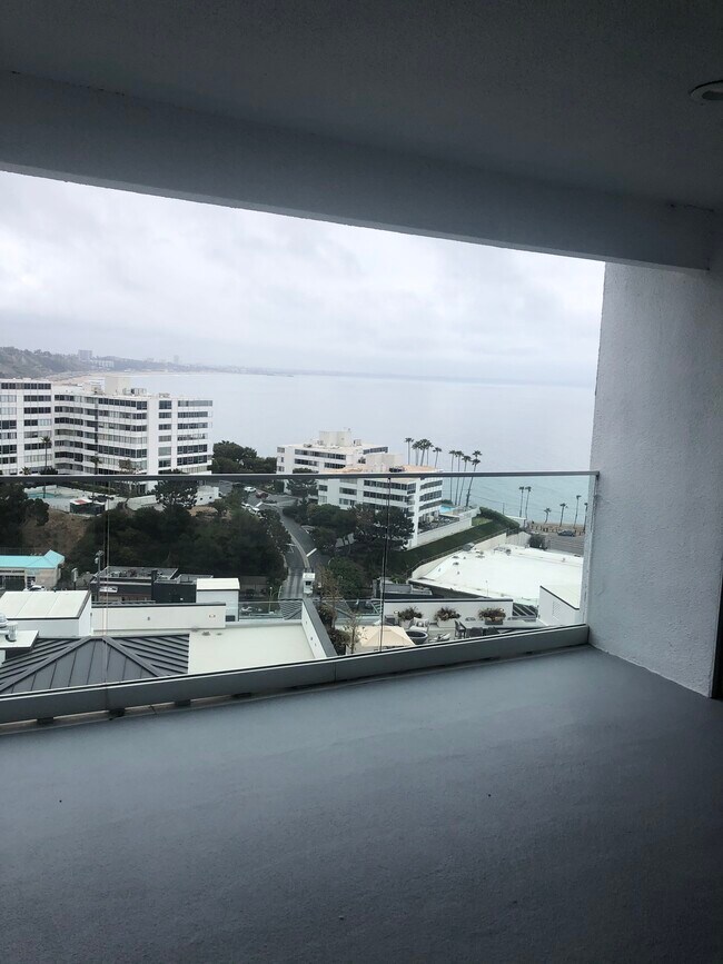 Building Photo - 17337 Tramonto Dr