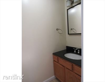 Primary Photo - 4 br, 2.5 bath Townhome - 37 Stevens Street