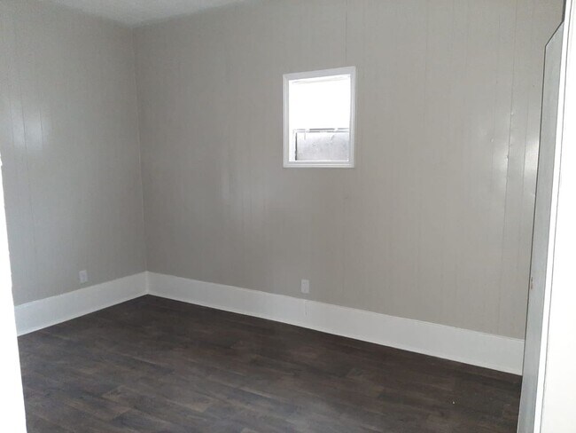 Foto del edificio - 932 Dallas Ave