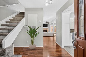 Building Photo - 2606 Encina Dr
