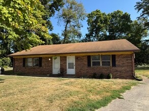 Building Photo - 310 Garden Park Dr