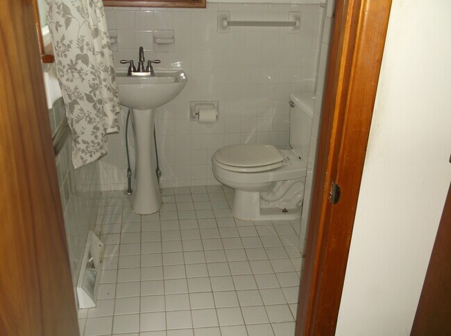 Foto del edificio - 8843 Karlen Rd