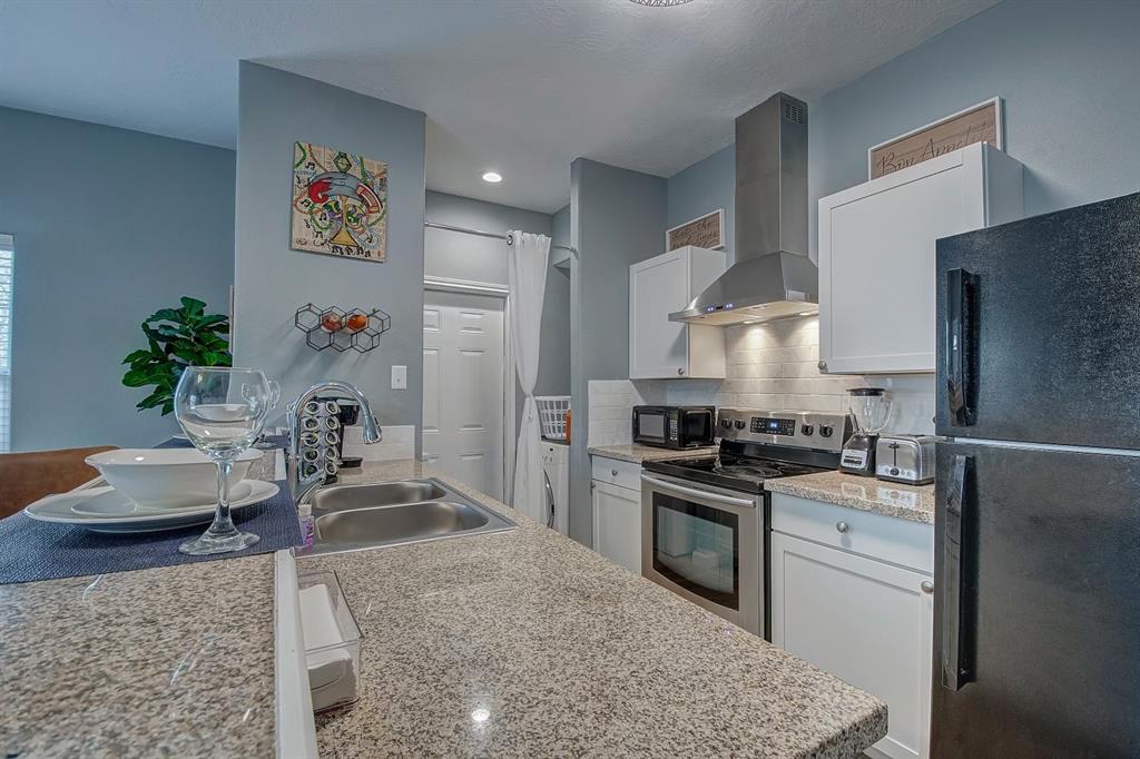 Foto principal - 2925 Delafield St