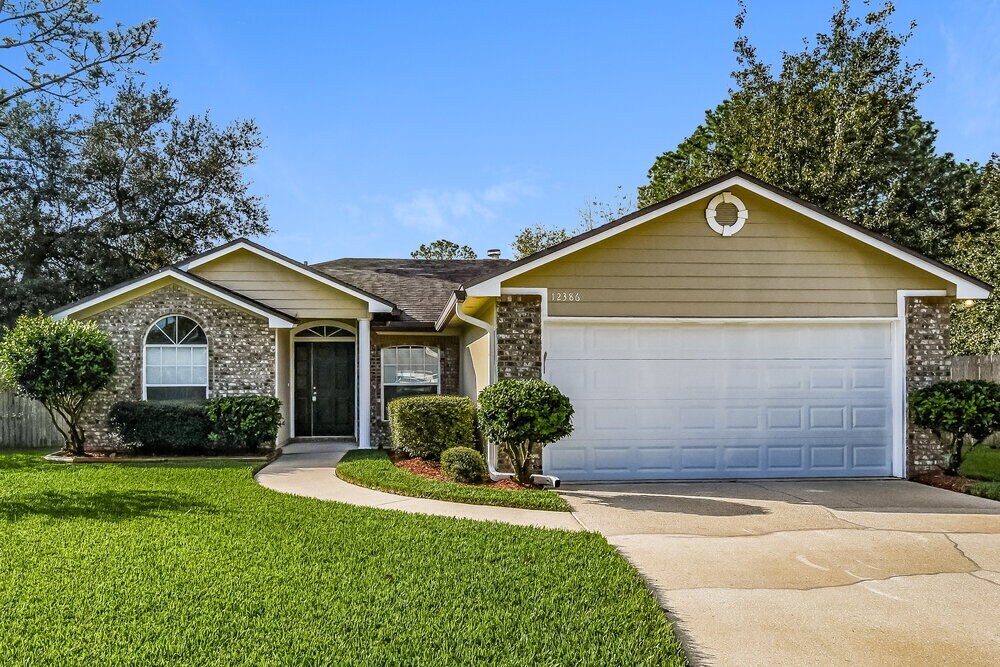 Foto principal - 12386 Carriage Crossing Ct