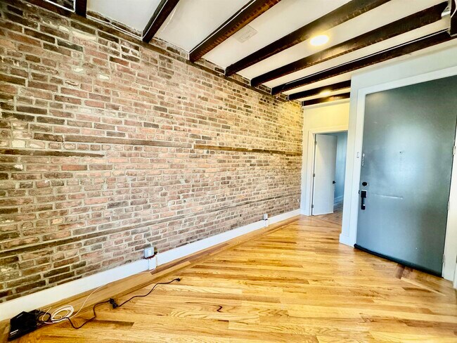 Foto del edificio - 440 Baldwin Ave