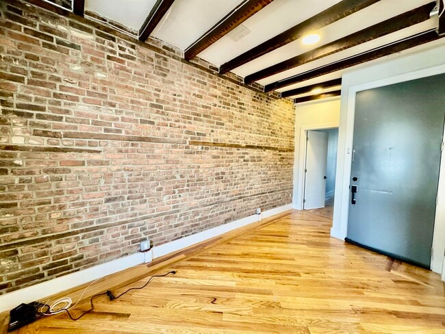 Building Photo - 440 Baldwin Ave