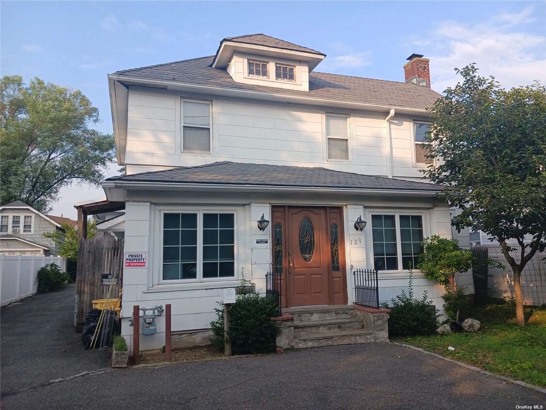 Primary Photo - 129 Park Ave