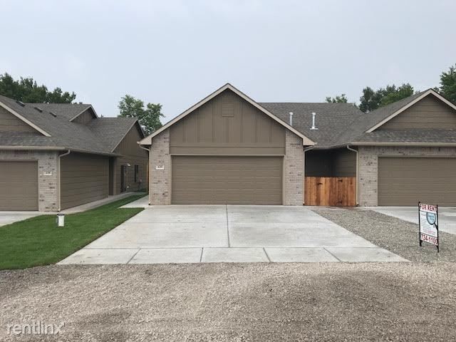 Primary Photo - 3 br, 2 bath Apartment - 635 E. Mulvane