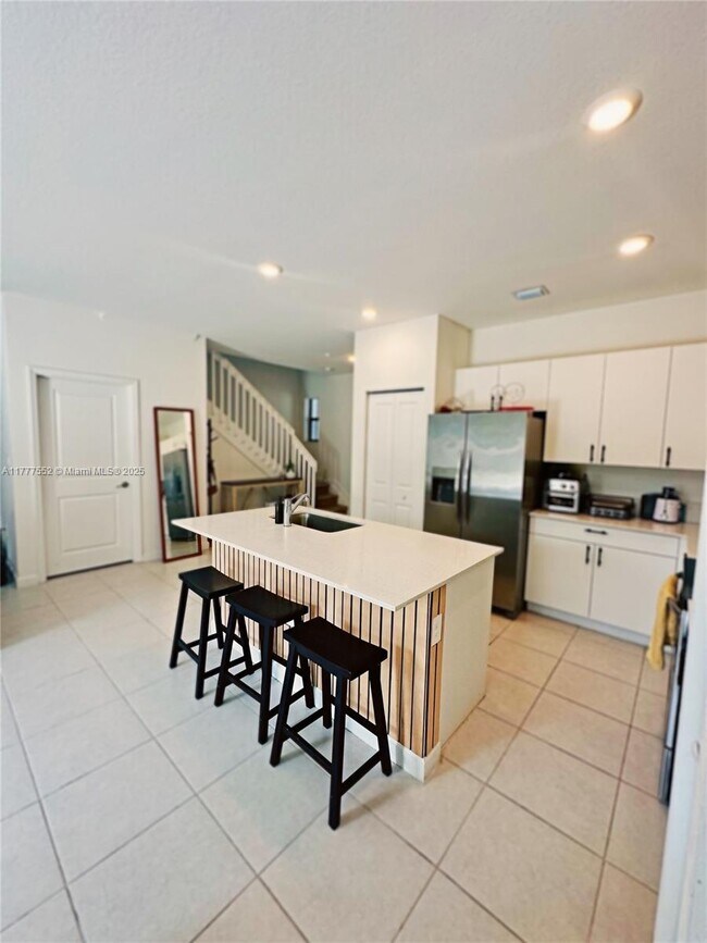 Foto del edificio - 452 NW 203rd St