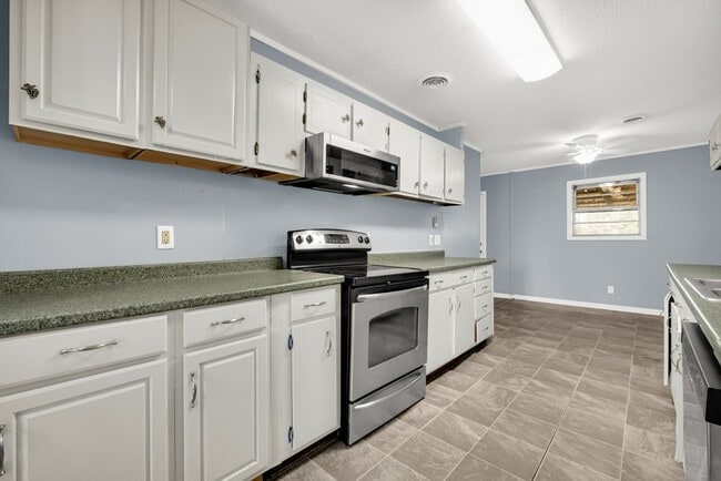 Foto del edificio - 415 Forrest Ct