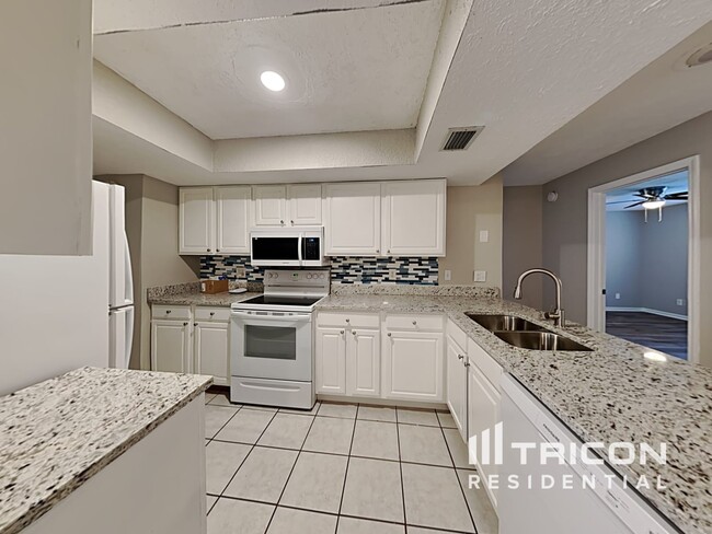 Building Photo - 3209 Las Brisas Drive Brandon FL