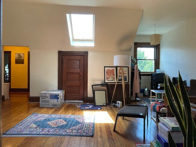 Building Photo - 16 Whittier St