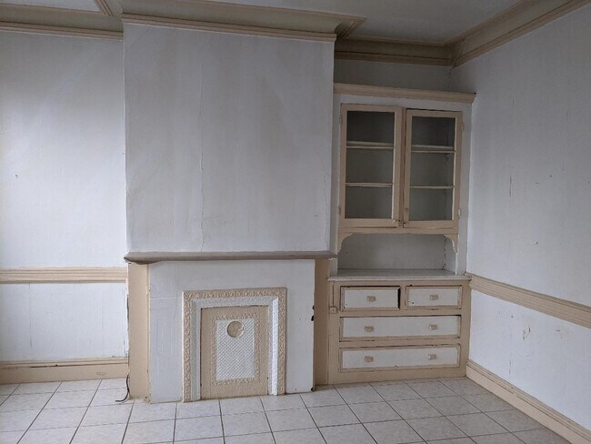 Building Photo - 14 Beacon Ave