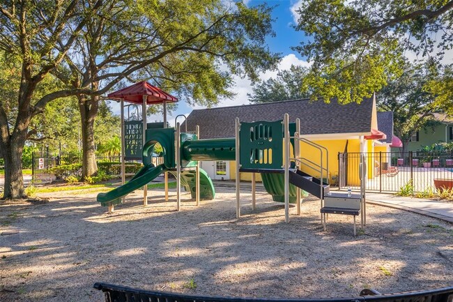 Building Photo - 2077 Dixie Belle Dr