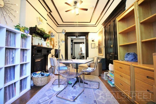 Foto del edificio - 403 Franklin Ave